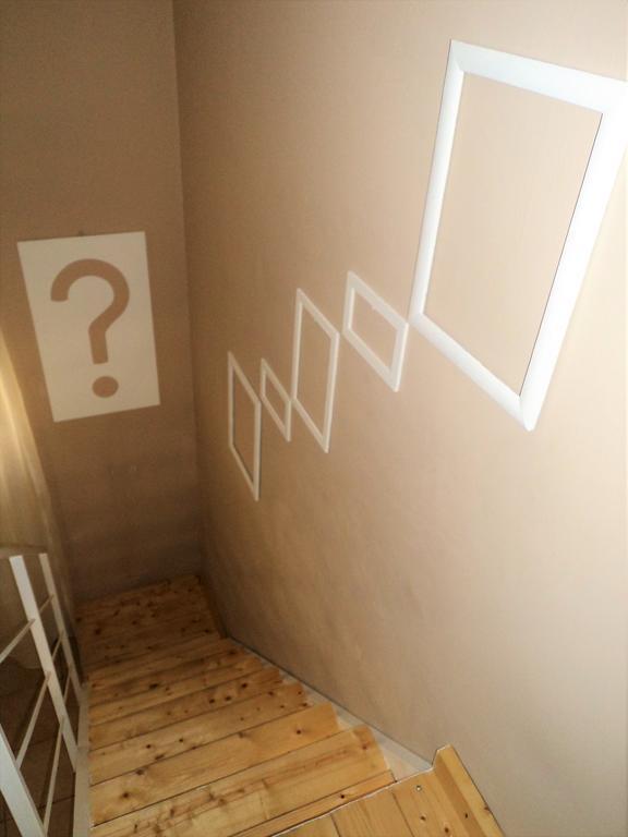 Virna House A *